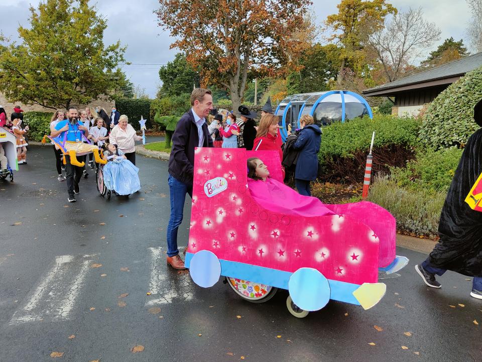 Ryan Tubridy and Isabella lead the LauraLynn Halloween Parade